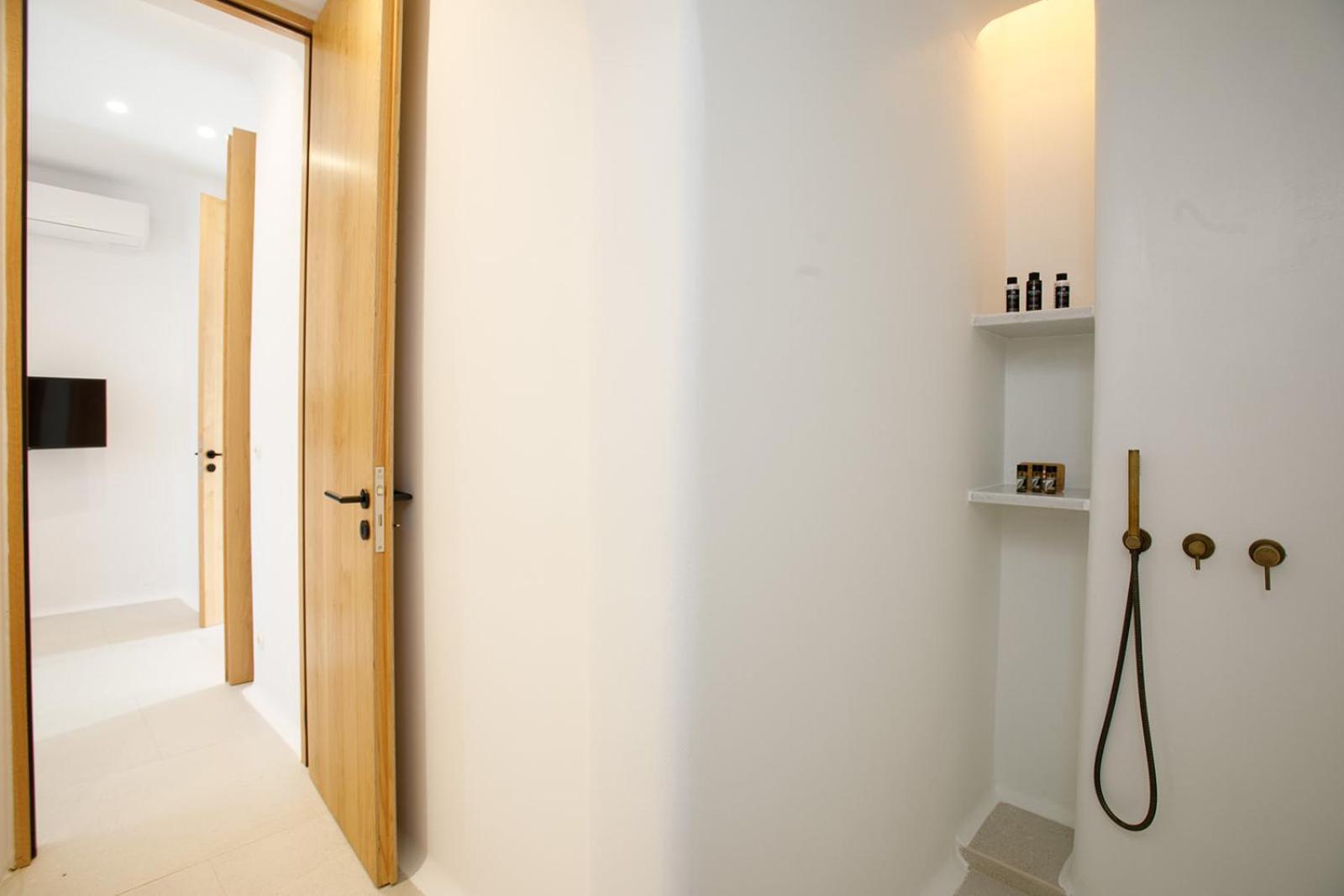 Alio Naxos Luxury Suites Agios Georgios  Habitación foto